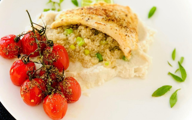 Bloemkoolcrème met quinoa en kabeljauw
